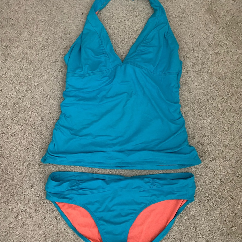 Athleta shirrendipity Women's Halter Swim Set size L, EUC